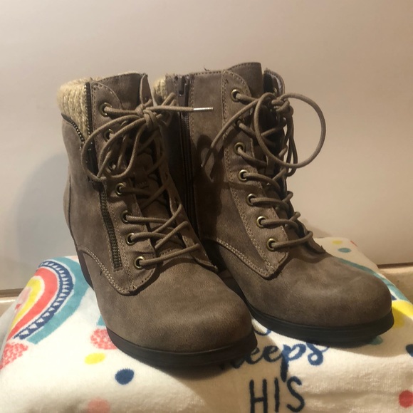 White Mountain Shoes - White Mountain booties